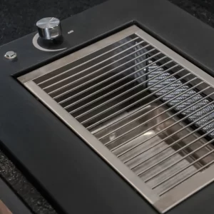 Churrasqueira de Embutir a Gás Smart Black Com Kit Espeto e 2° Andar